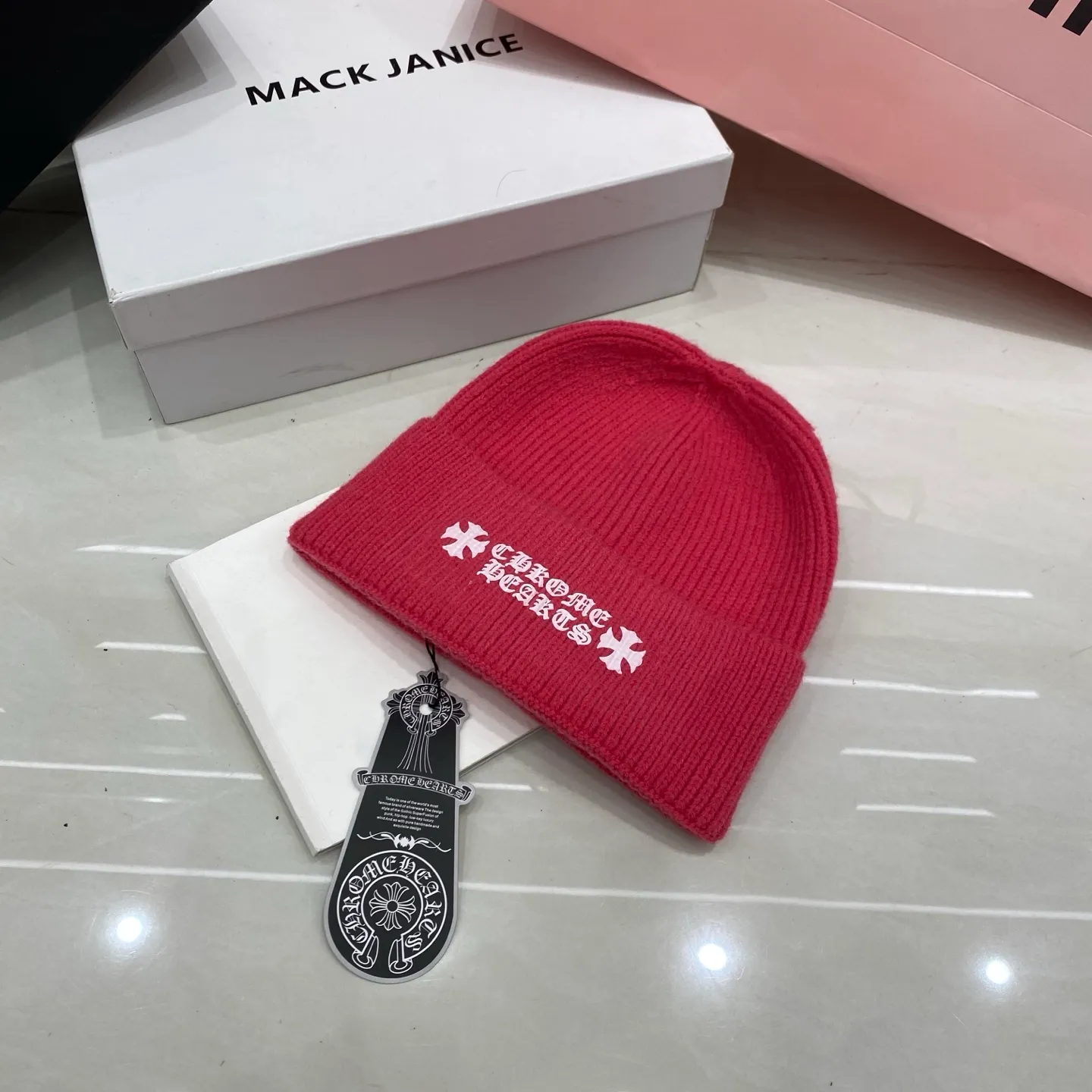 Crow Heart cashmere knitted hat